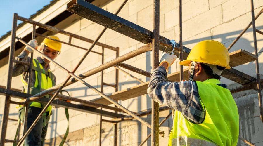 Professional fairlawn roofing services in Windfall, IN